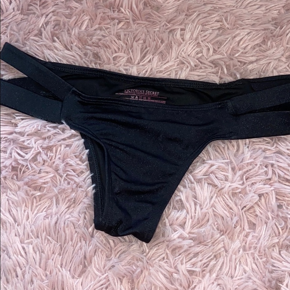 VS black swim bottoms